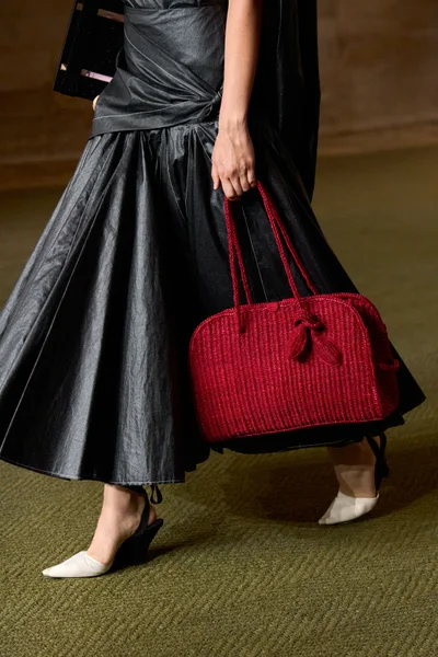 Look 80